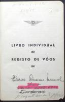 Livro individual de registo de voos.